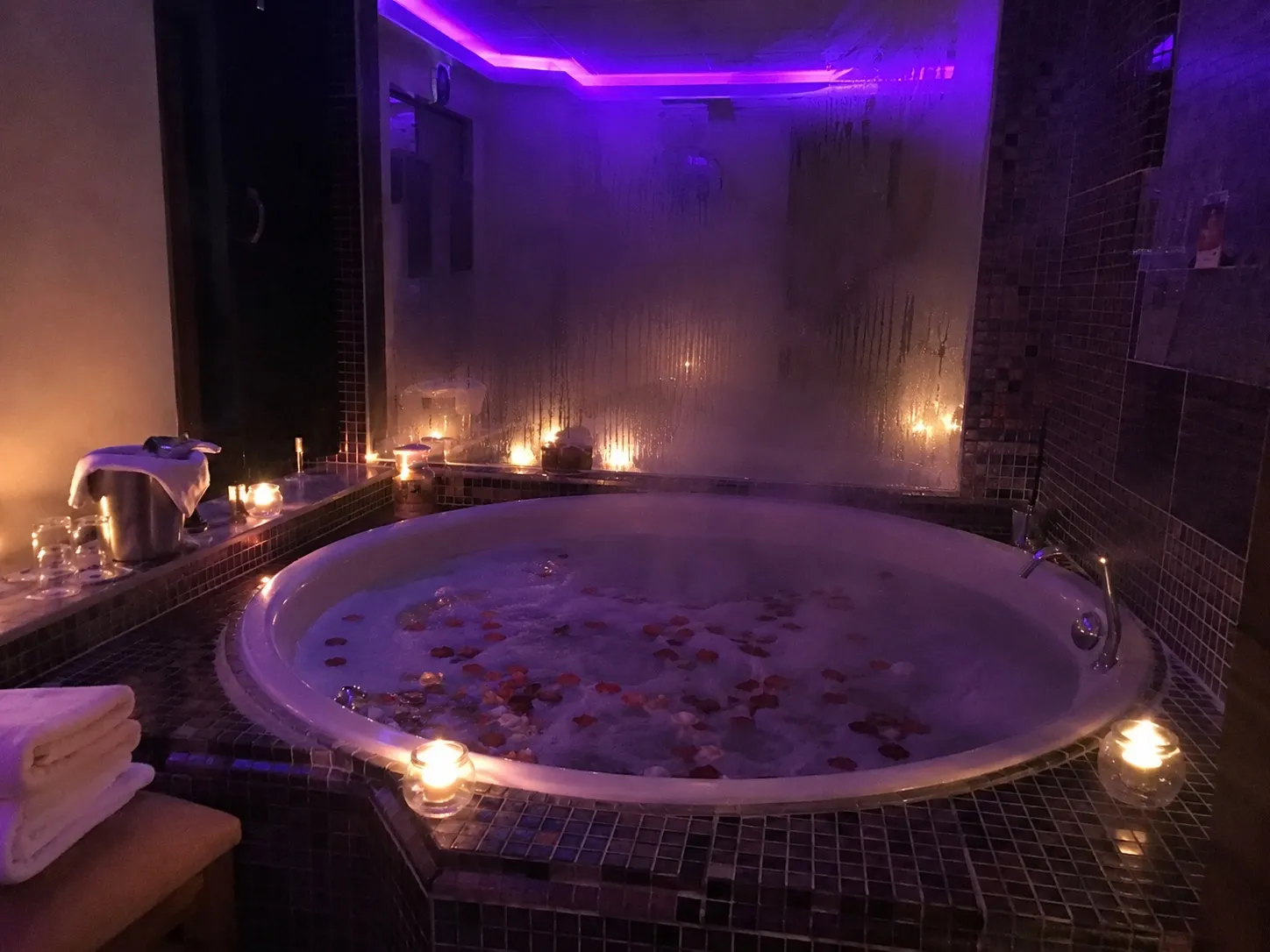 Hamam jakuzi bölümü — Lila Spa, Çatalca misafirlerine hizmet veren salon